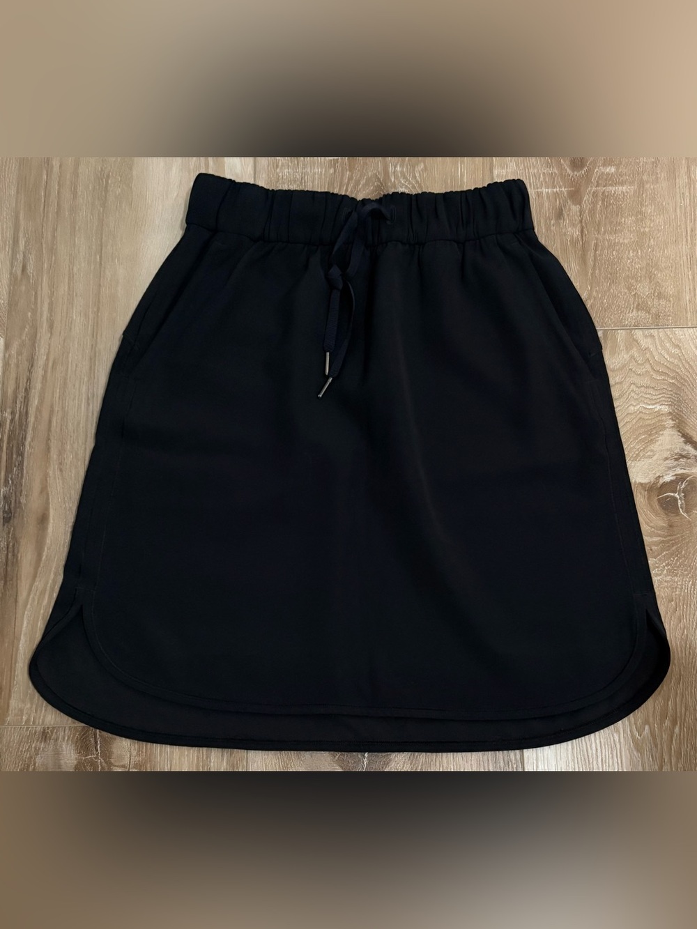 Lululemon Size 6 Black On The Fly Skirt Excellent Pre-Own